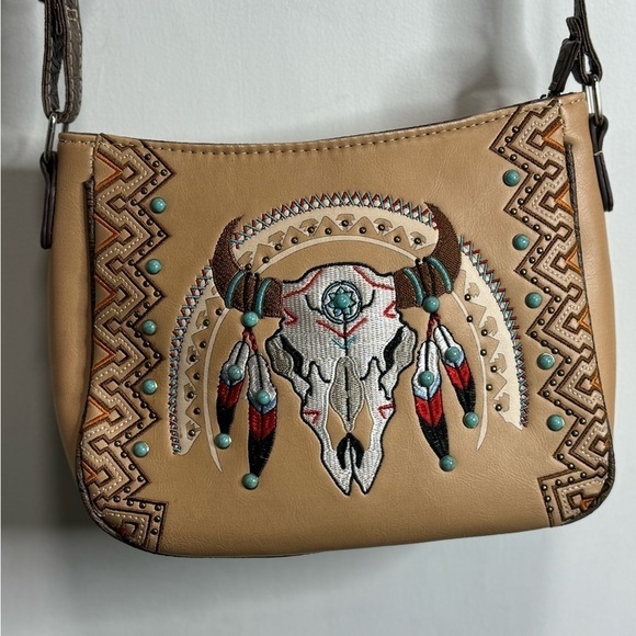 Conceal Carry Crossbody Bag ~ Skull ~ Feathers - Picture 1 of 4